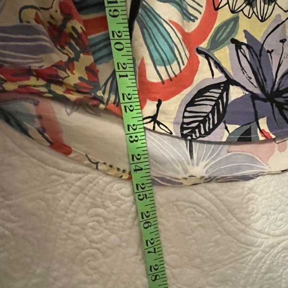 Ivy Jane Vibrant Floral V Neck Blouse, size Medium - Picture 8 of 10